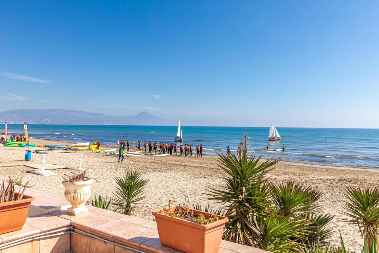 Beachfront Bliss: Apartamento A Pie De Playa Αλικάντε Εξωτερικό φωτογραφία